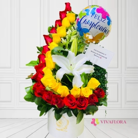 Caja Floral Premium con Rosas, Lirio y Globo metalizado