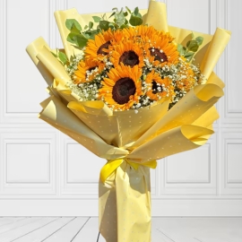 Ramillete de girasoles y eucalipto 